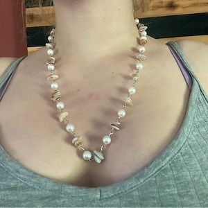 Shell pearl necklace ☀️